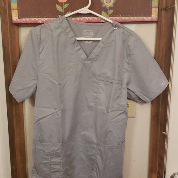 Cherokee Tops - Small Cherokee scrub top Cherokee Tops - Small Cherokee scrub top